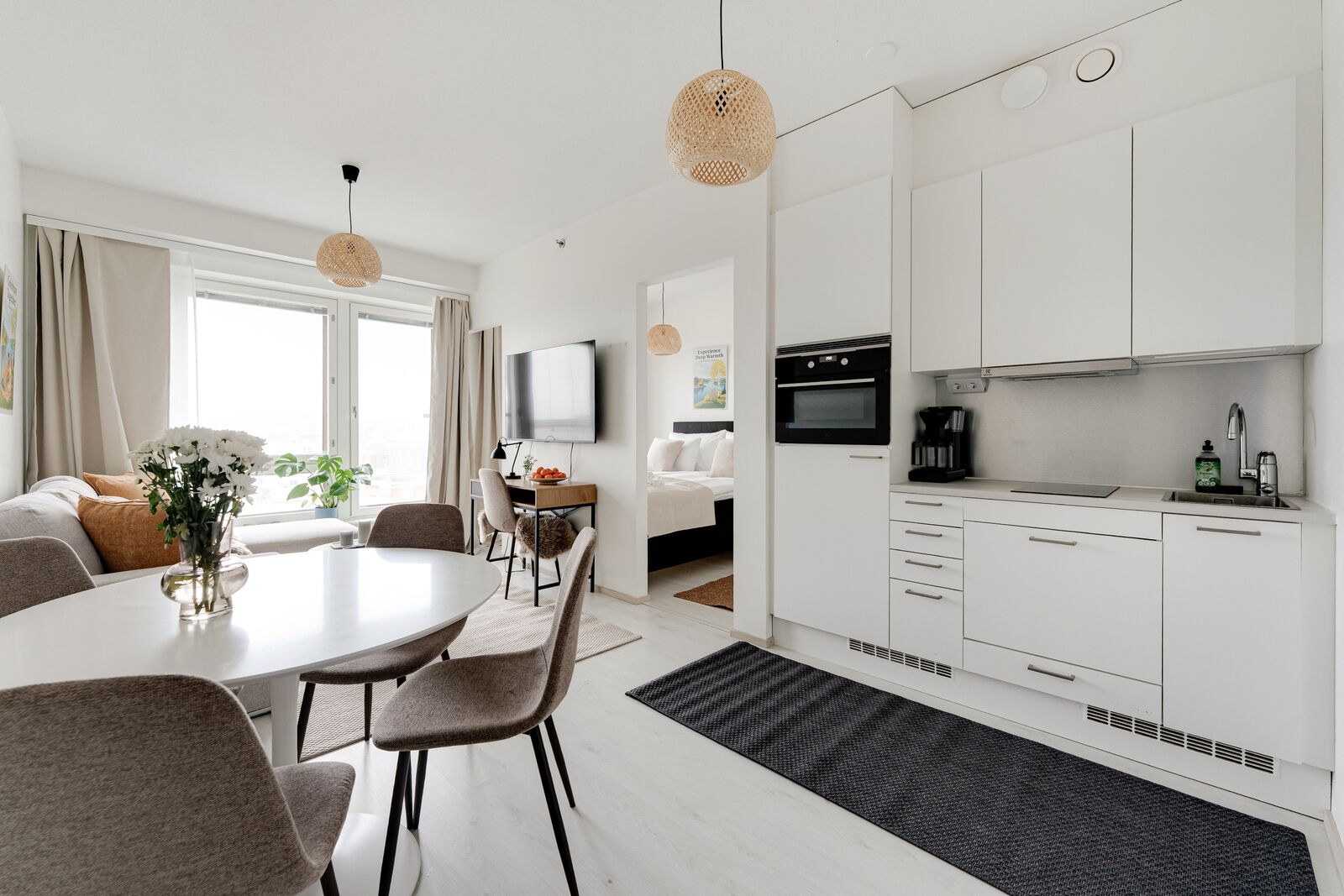 スーペリア コンドミニアム キングベッド 1 台ソファーベッド付き | リビング エリア | 55 インチの薄型テレビ (ケーブル放送視聴可)、床暖房