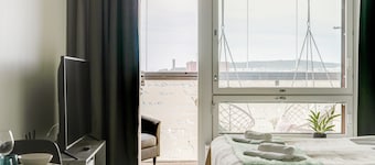 Wallesmanni - Nokia Arena by Come in