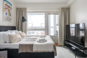 Decoración personalizada, muebles diferentes y escritorio 