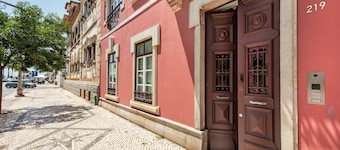 Elegant Retreat in the Heart of Vila Real