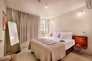 1 habitación, tabla de planchar con plancha, wifi gratis y ropa de cama 