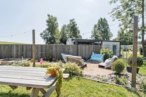 Ulkoruokailutilat
