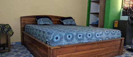 1 bedroom, WiFi, bed sheets