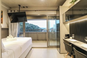 Studio | Blackout drapes, iron/ironing board, free WiFi - ON Brooklin (Sao Paulo)