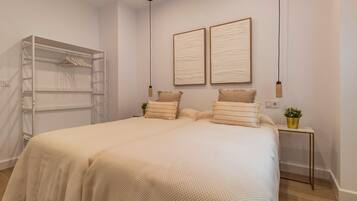 2 dormitorios, tabla de planchar con plancha, wifi y ropa de cama
