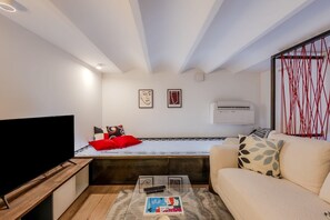 TV - (100) Le Villa Gothique (Cannes)