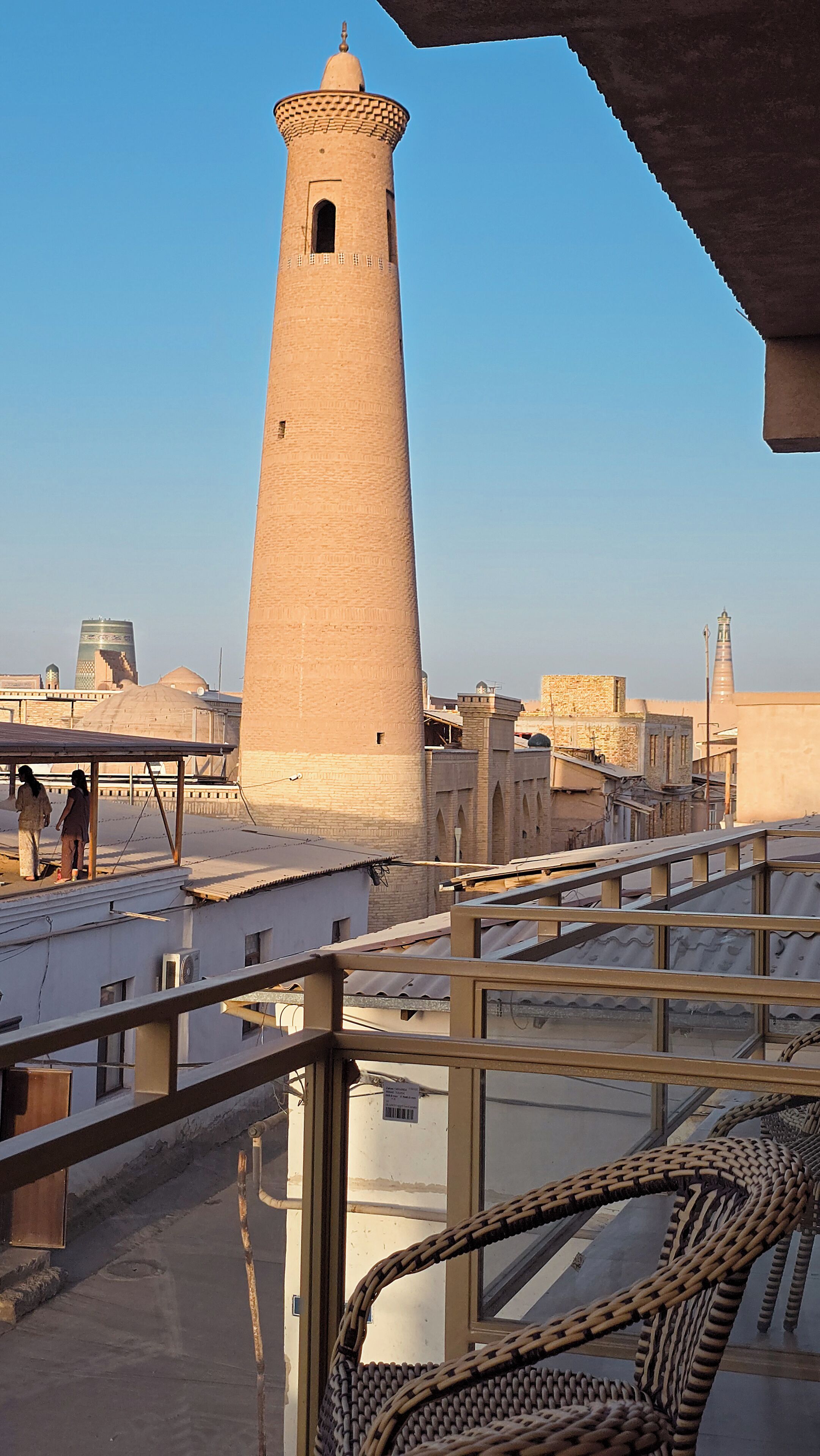 Camera Premium con letto matrimoniale o 2 letti singoli, balcone, vista città | Una cassaforte in camera, una scrivania, postazione laptop