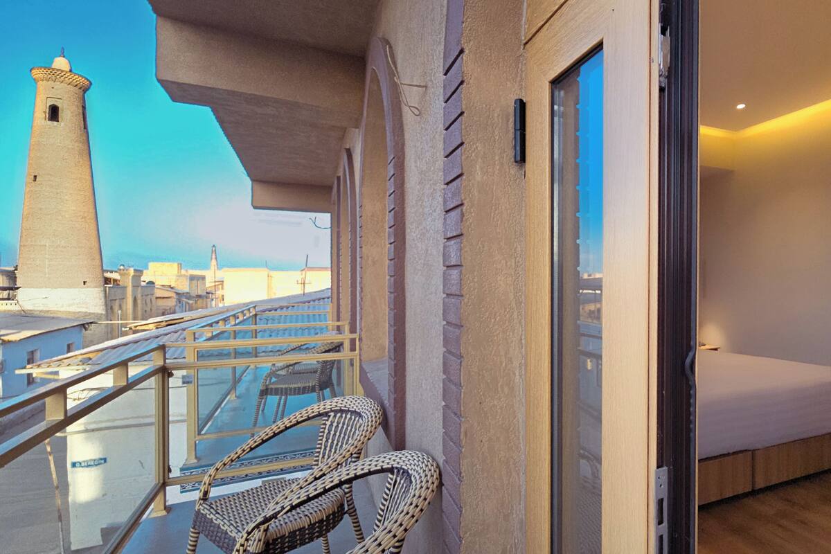 Premium-Doppel- oder -Zweibettzimmer, Balkon, Stadtblick