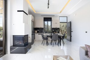 Fridge, microwave, oven, dishwasher - Villa Me - With Private Pool (Roumeli)