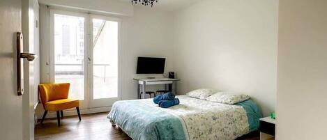 Bügeleisen/Bügelbrett, Bettwäsche