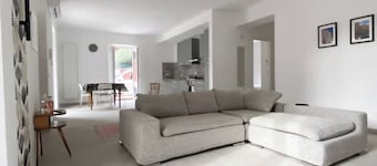 [The Little Red House] Quiet chalet