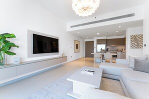 Living area - Designer 2BR Grand Bleu by Elie Saab (Dubai)