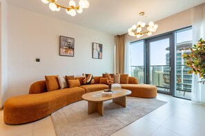 TV - Direct Marina Waterfront Access, Walking Distance to JBR Beach (Dubai)
