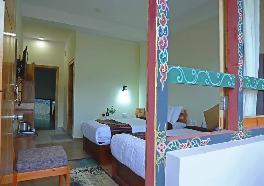 Deluxe Double or Twin Room, Valley View | In-room safe, desk, laptop workspace, iron/ironing board