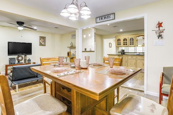 House (3 Bedrooms) | Interior