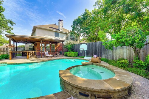 DFW Sports Hub: Home w/ Pool & Hot Tub in Frisco!