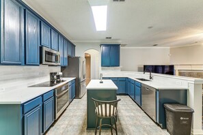 House (3 Bedrooms) | Interior - DFW Sports Hub: Home w/ Pool & Hot Tub in Frisco! (Frisco)