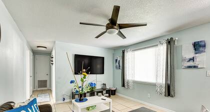 7 Mi to Busch Gardens: Tampa Gem w/ Yard!