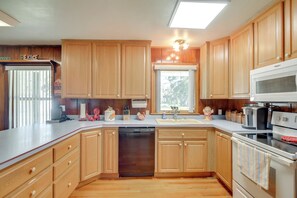 Talo (4 Bedrooms) | Sisätilat