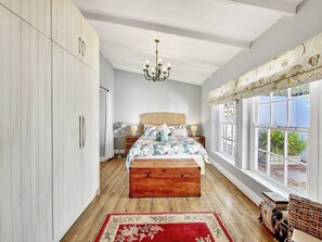 4 chambres, fer et planche à repasser, Wi-Fi