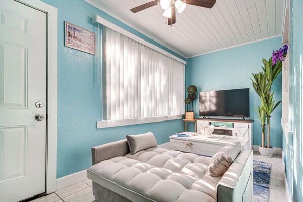 Apartment (1 Bedroom) | Interior