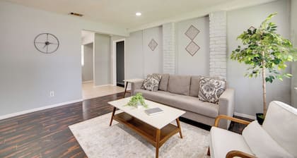 Pet-friendly Sachse Home: Large Fenced Yard