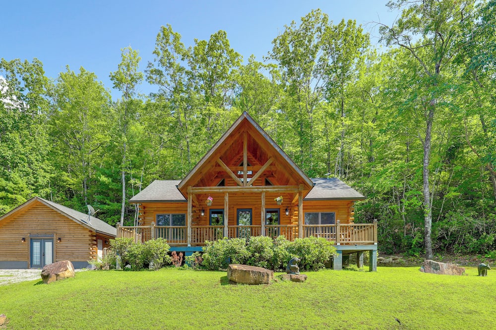 Updated Cabin By Linville Falls: Deck & Game Room! - Burke County, NC