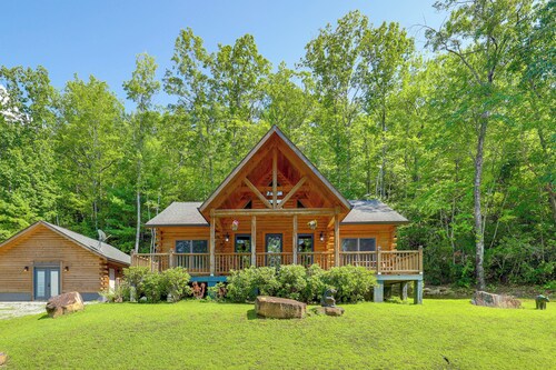 Explore Linville Falls: Cabin w/ Game Room + Deck!