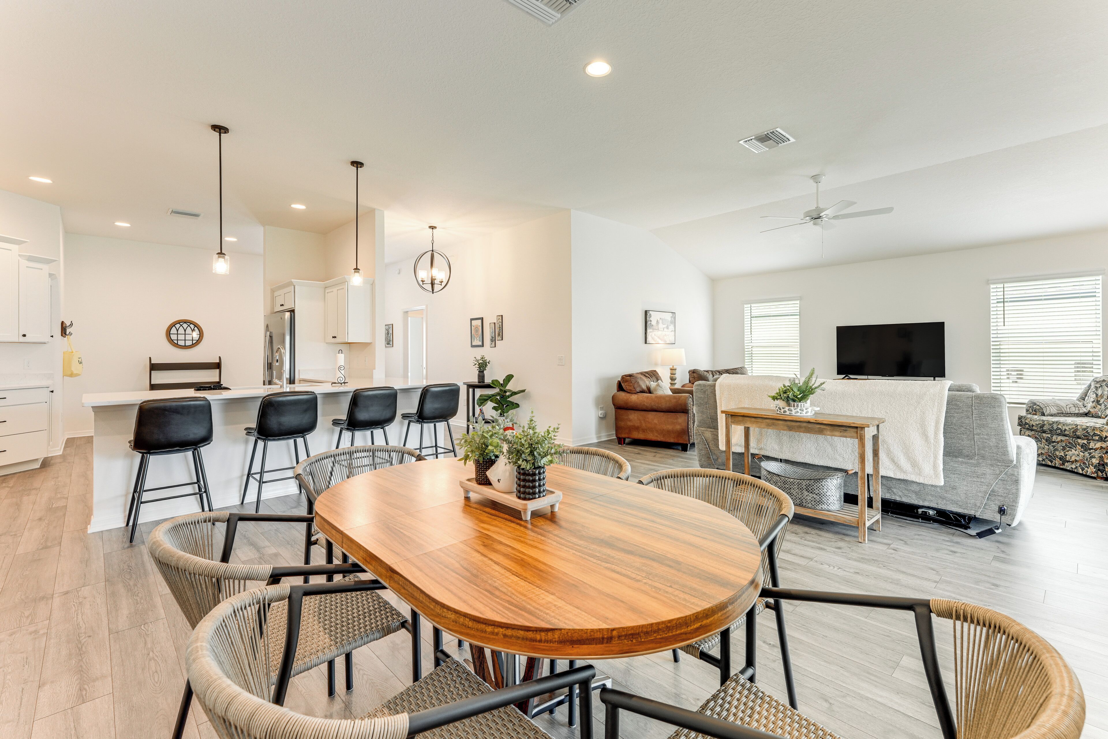 House (3 Bedrooms) | Interior