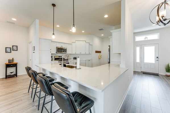 المنشأة من الداخل