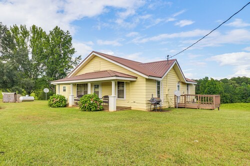 BBQ Ready: Delta Country Home on 30 Acres