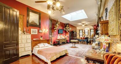 Vintage Studio in Historic Dtwn La Porte!