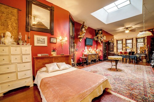 Vintage Studio in Historic Dtwn La Porte!