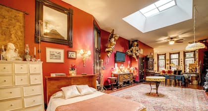 Vintage Studio in Historic Dtwn La Porte!