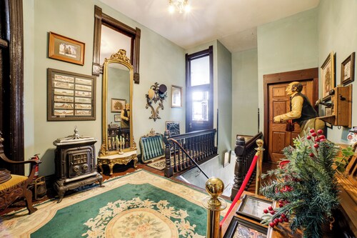 Vintage Studio in Historic Dtwn La Porte!