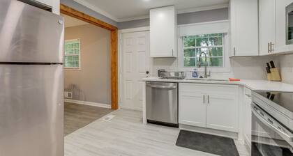 Modern Home w/ Yard Near ATL Attractions!