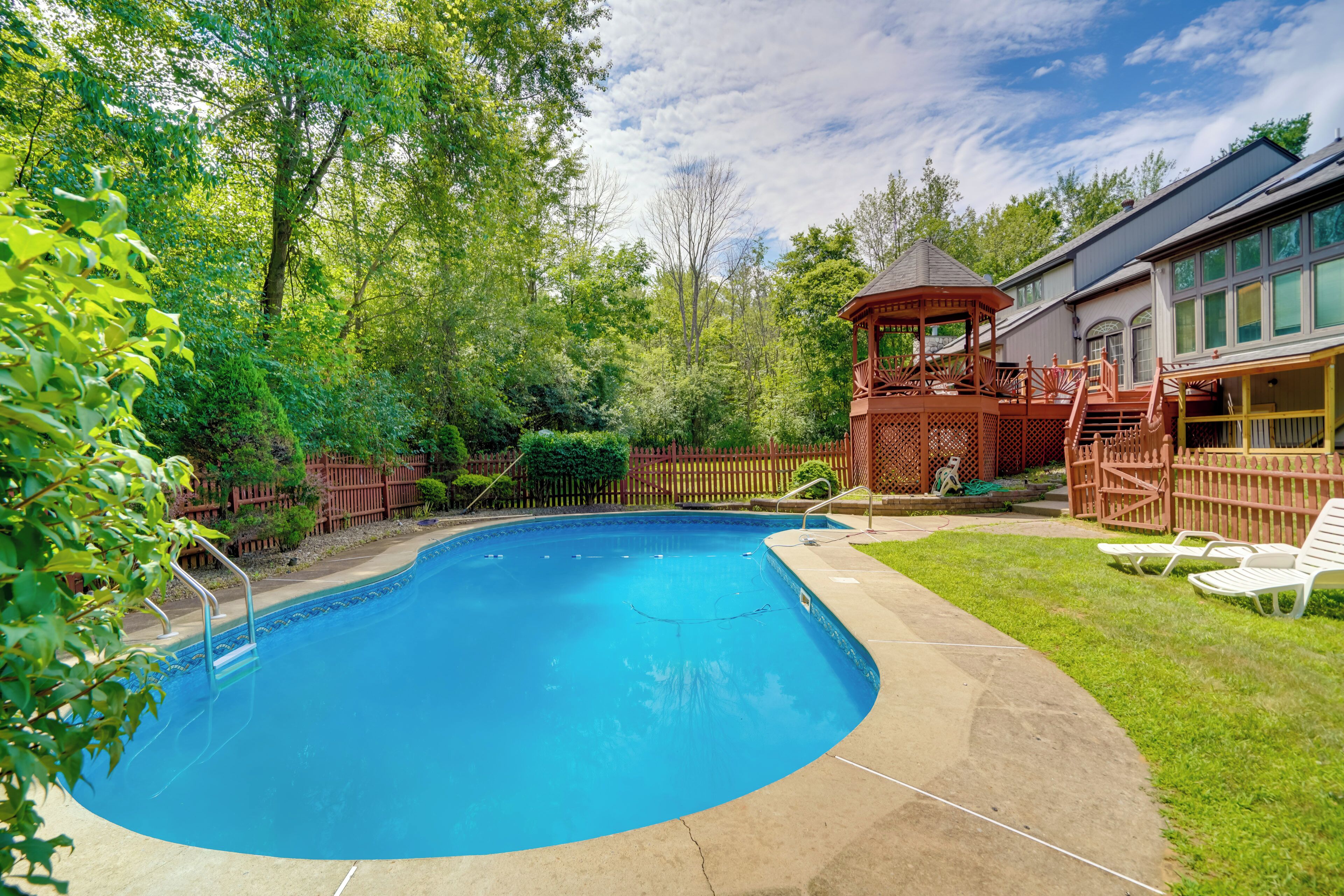 House (6 Bedrooms) | Interior