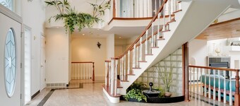 Luxury Mansion Rental w/ Rec Room in Niskayuna!