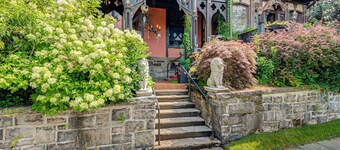 Near Downtown Scranton: Getaway w/ Patio