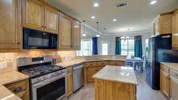 Rumah (4 Bedrooms) | Interior