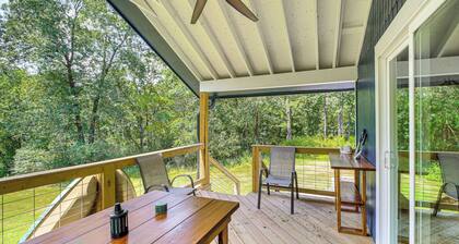 Lake Hamilton Retreat w/ Kayaks & Spacious Yard!