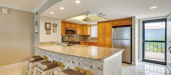 Panoramic Gulf Views: Renovated Fort Myers Condo!