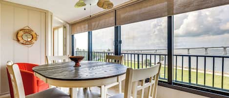 Apartment (2 Bedrooms) | Front of property
