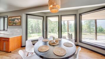 Maison (Multiple Bedrooms) | Intérieur