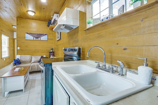 Cottage (2 Bedrooms) | Interior