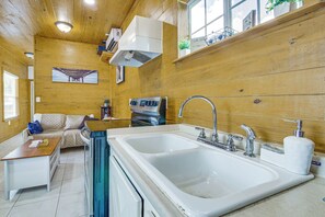 Cottage (2 Bedrooms) | Interior