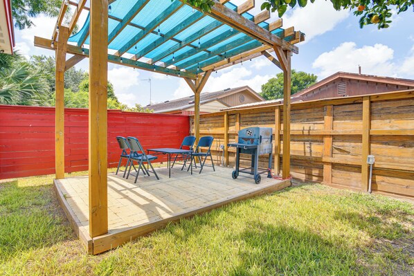 Cottage (2 Bedrooms) | Front of property