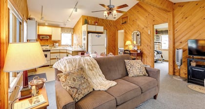 Waterfront Cottage on Lake George w/ 2 Docks!