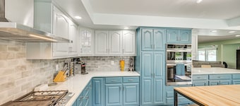 Private Indoor Hot Tub: Fish & Boat on Sylvan Lake