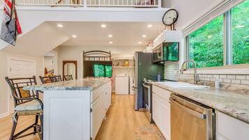 Casa (2 Bedrooms) | Interior